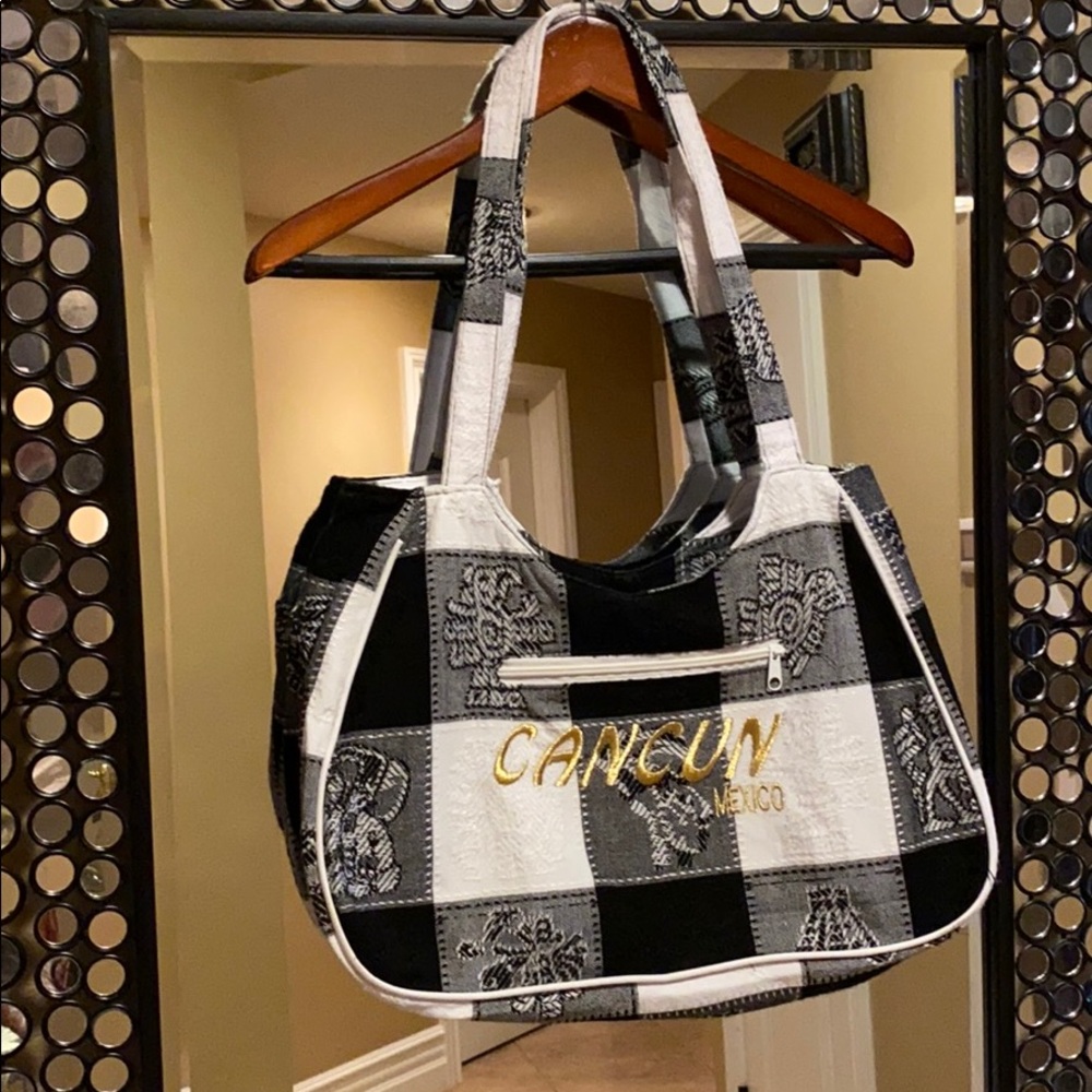Cancún Travel Tote